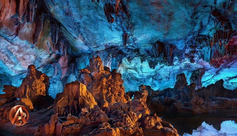 ماه عسل عروس و داماد به غار کریستال مکزیک