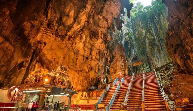 ماه عسل عروس و داماد در غار گوماتونیک مالزی